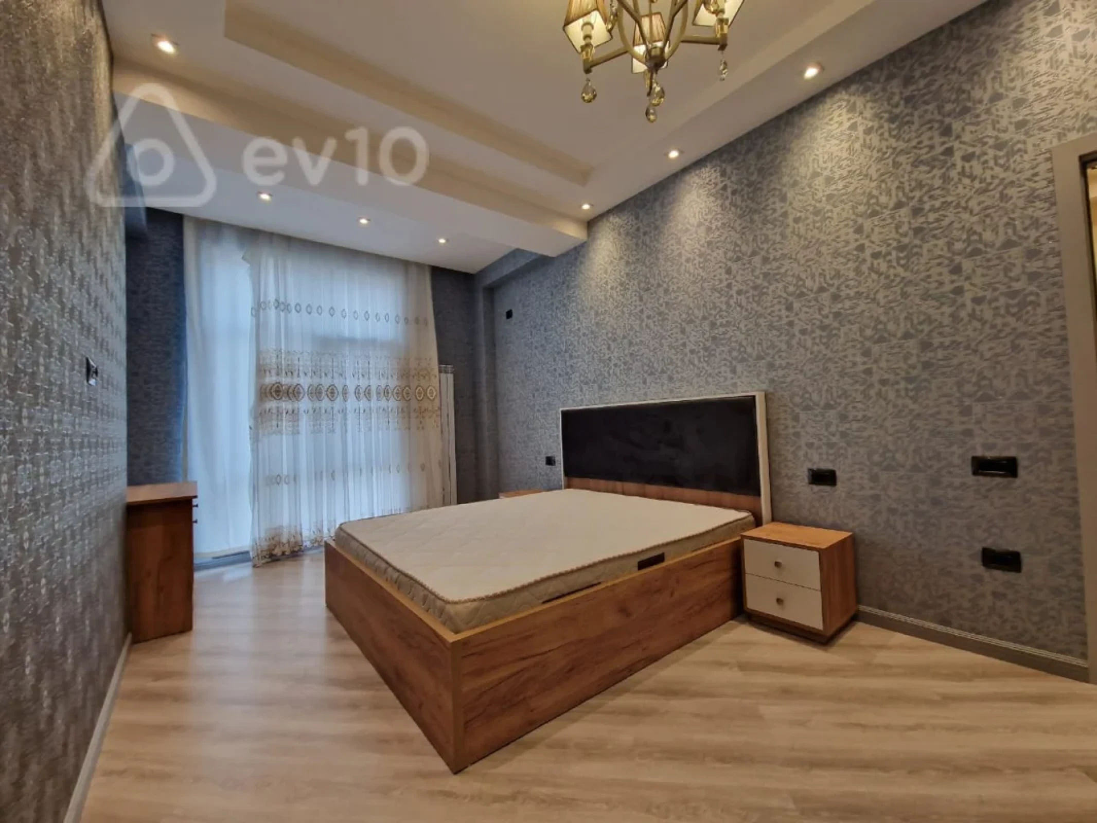 Kirayə verilir 2 otaqlı yeni tikili 75 m²