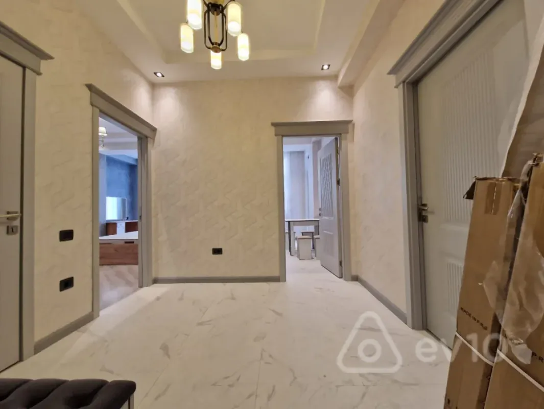 Kirayə verilir 2 otaqlı yeni tikili 75 m²