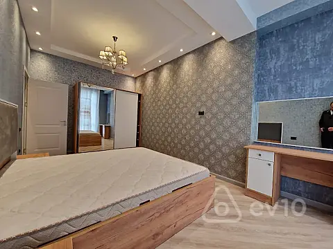 Kirayə verilir 2 otaqlı yeni tikili 75 m²