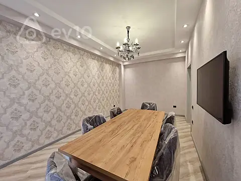 Kirayə verilir 2 otaqlı yeni tikili 75 m²