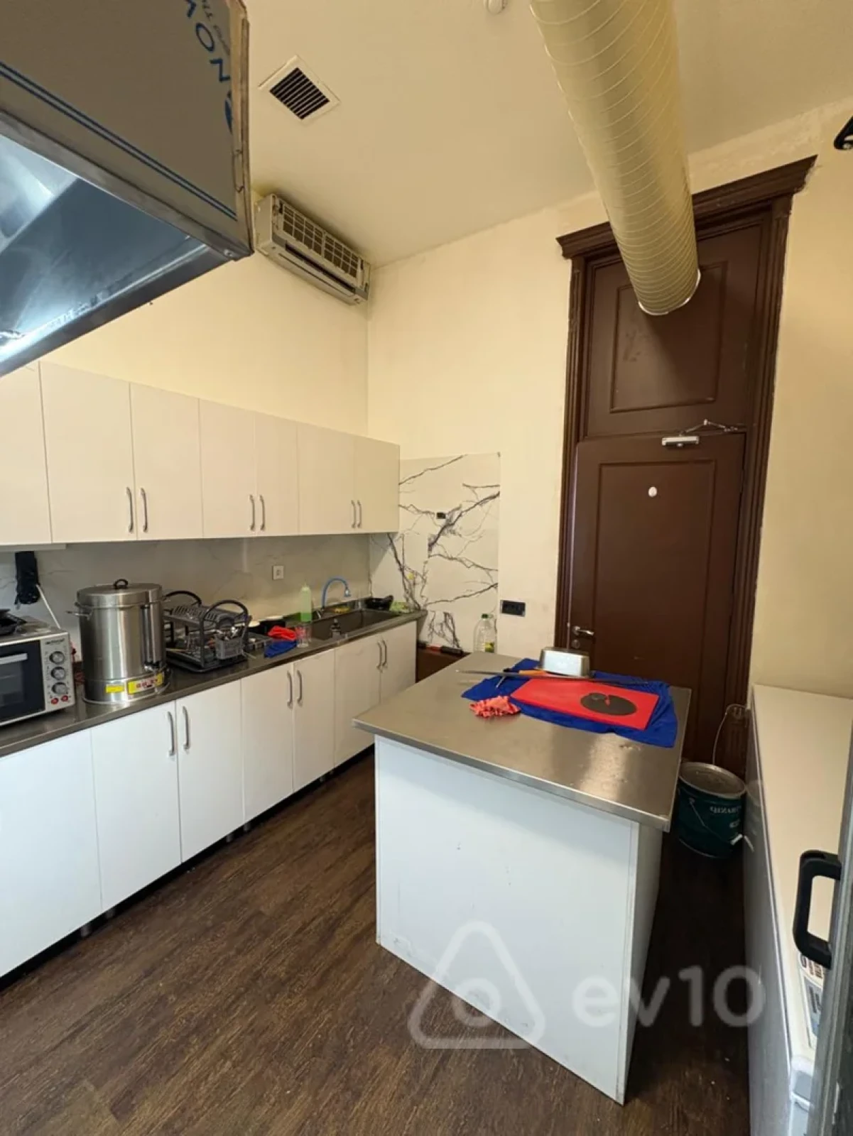 Kirayə verilir mənzil 170 m²