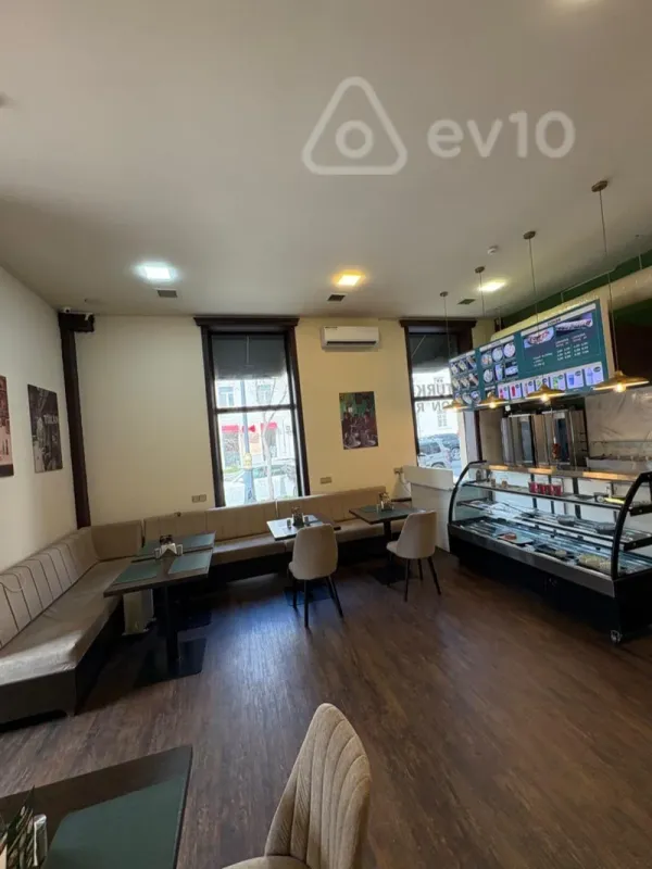 Kirayə verilir mənzil 170 m²