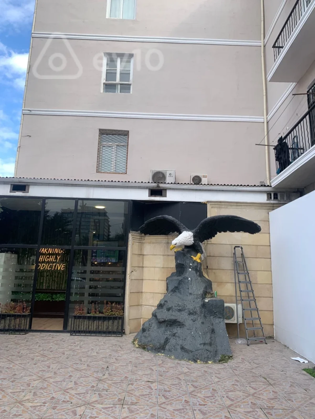 Kirayə verilir mənzil 170 m²