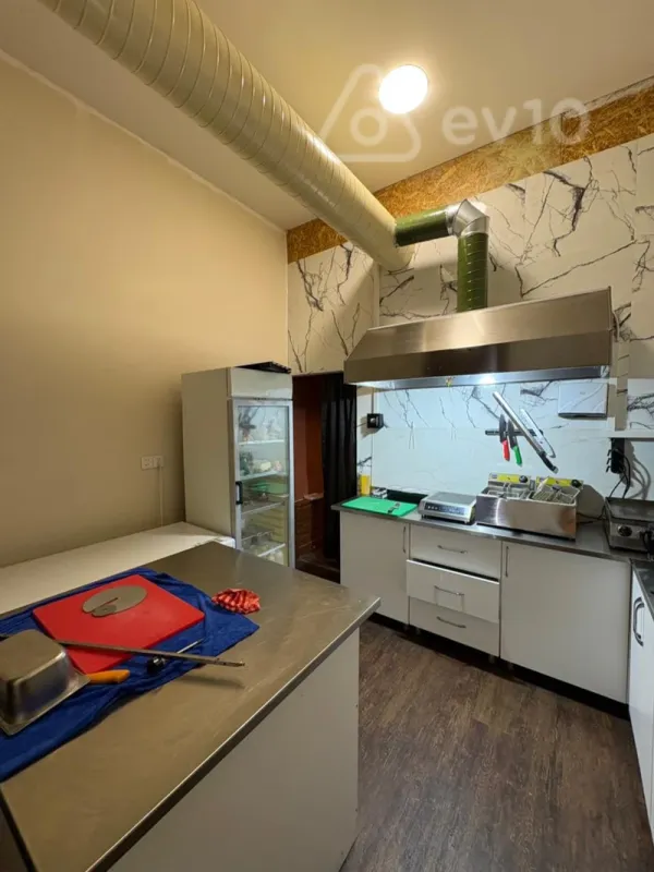 Kirayə verilir mənzil 170 m²