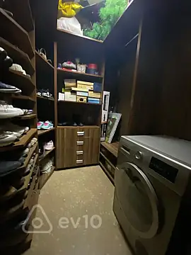 Satılır 3 otaqlı yeni tikili 172 m²