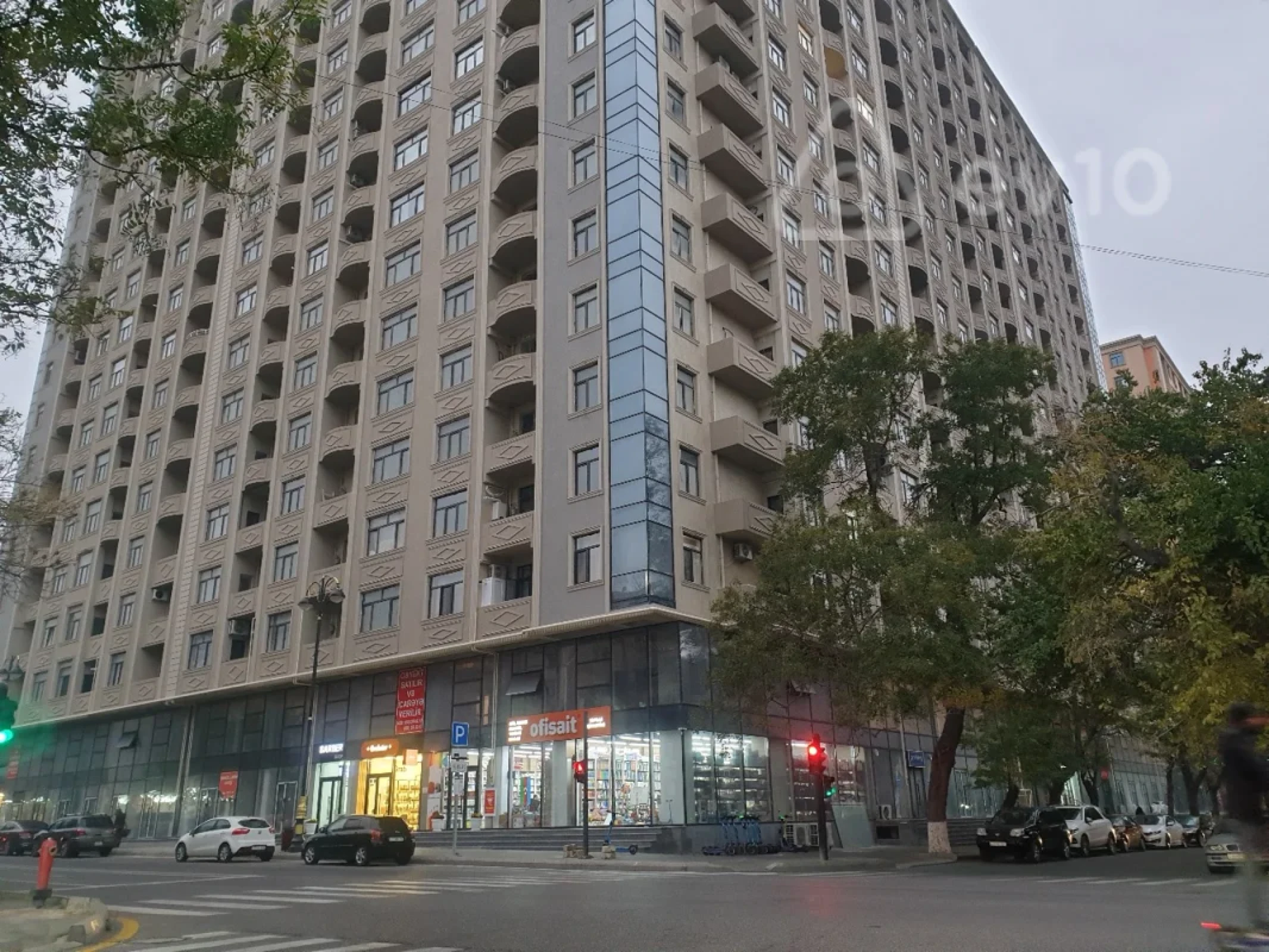 Kirayə verilir 3 otaqlı yeni tikili 150 m²