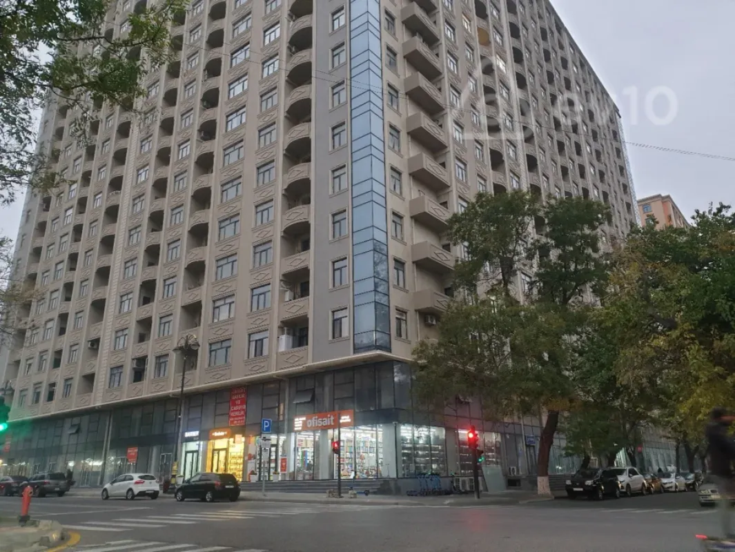 Kirayə verilir 3 otaqlı yeni tikili 150 m²