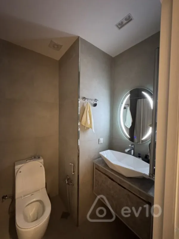 Kirayə verilir 2 otaqlı yeni tikili 60 m²