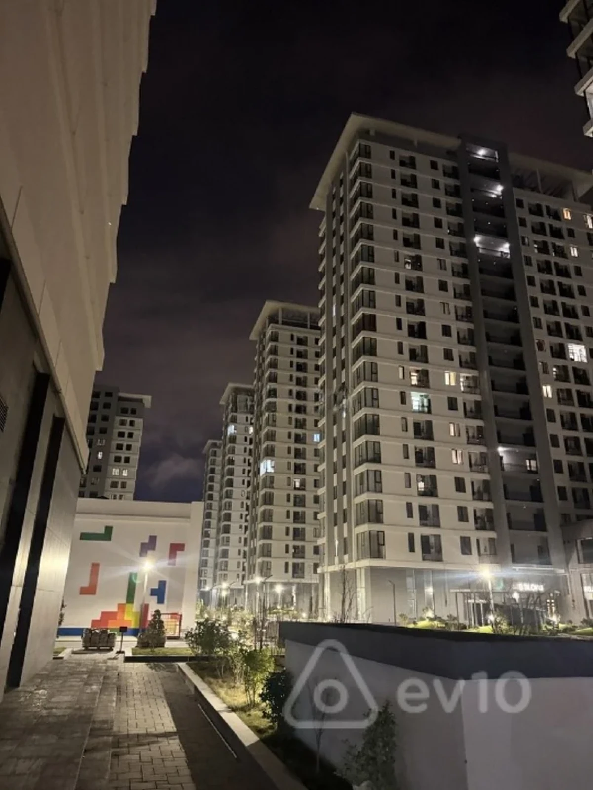 Kirayə verilir 2 otaqlı yeni tikili 60 m²