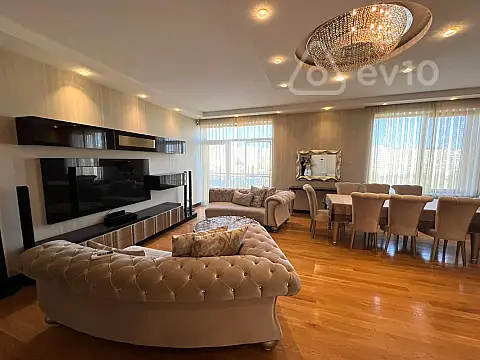 Kirayə verilir 3 otaqlı yeni tikili 138 m²
