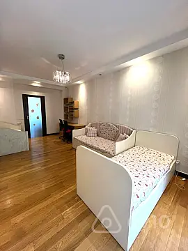 Kirayə verilir 3 otaqlı yeni tikili 138 m²