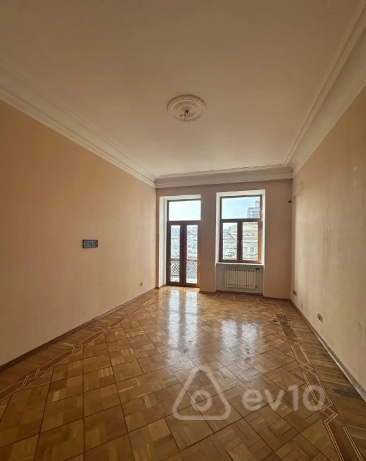 Kirayə verilir mənzil 320 m²