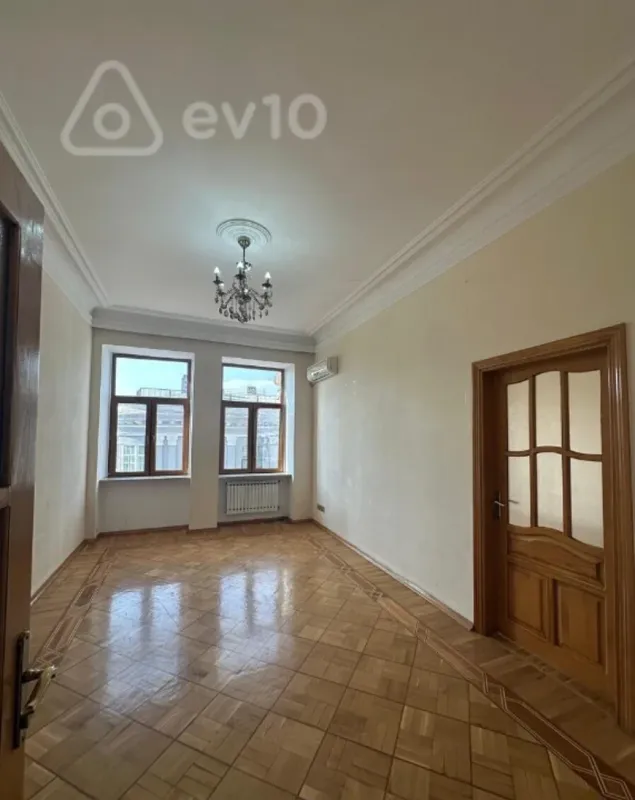Kirayə verilir mənzil 320 m²