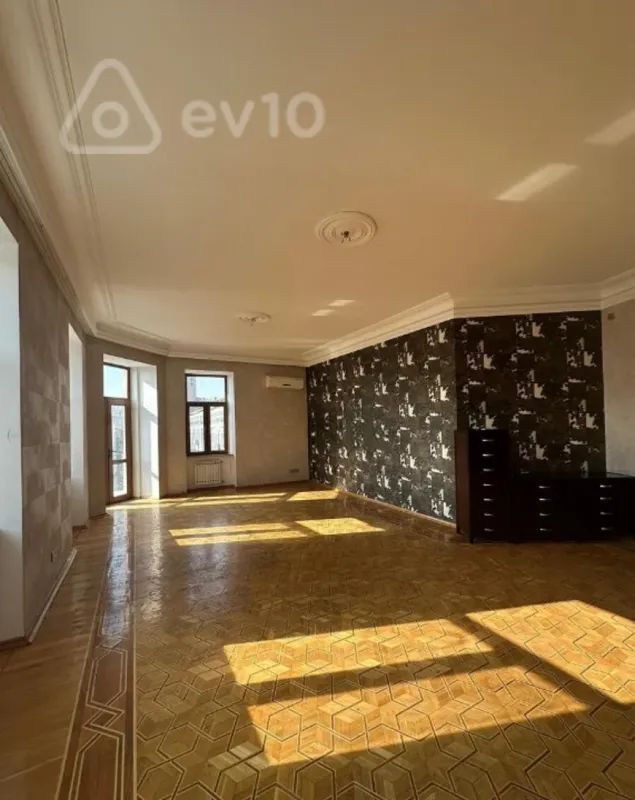 Kirayə verilir mənzil 320 m²