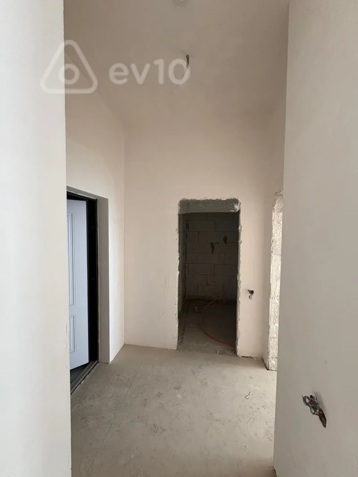 Satılır 2 otaqlı yeni tikili 49 m²