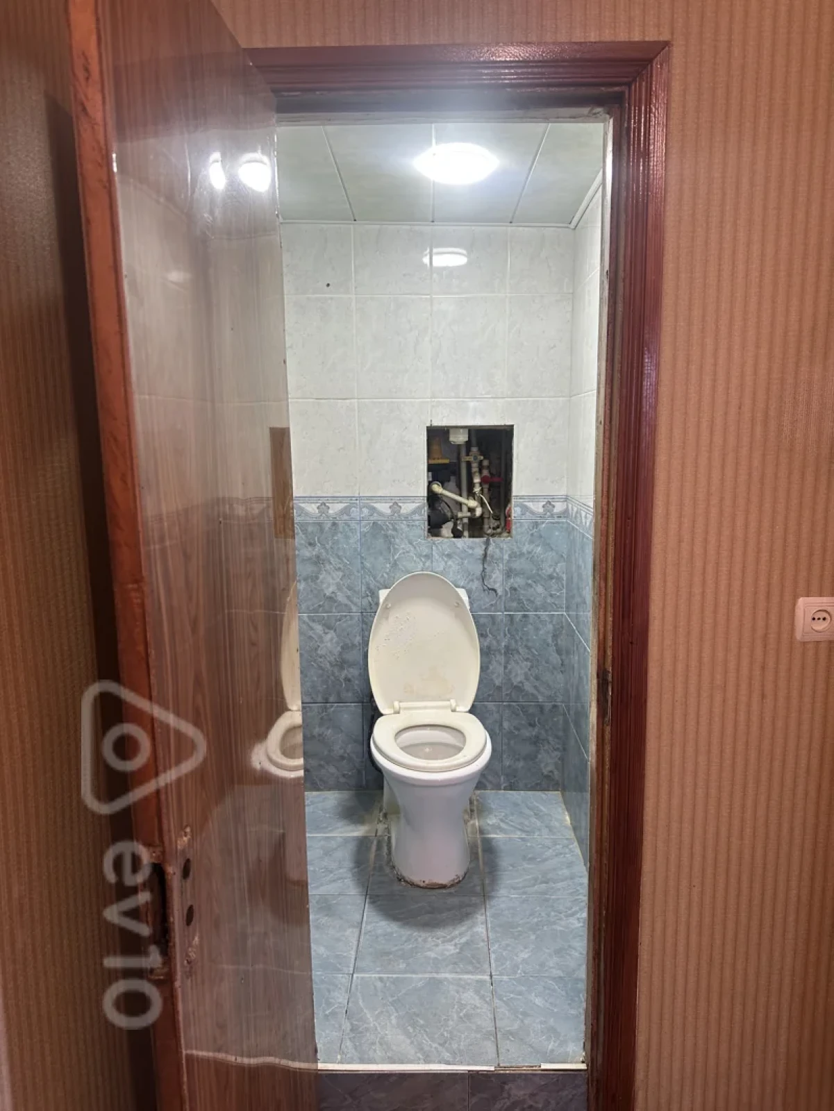 Satılır 4 otaqlı köhnə tikili 130 m²