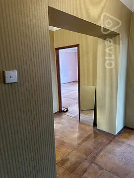 Satılır 4 otaqlı köhnə tikili 130 m²