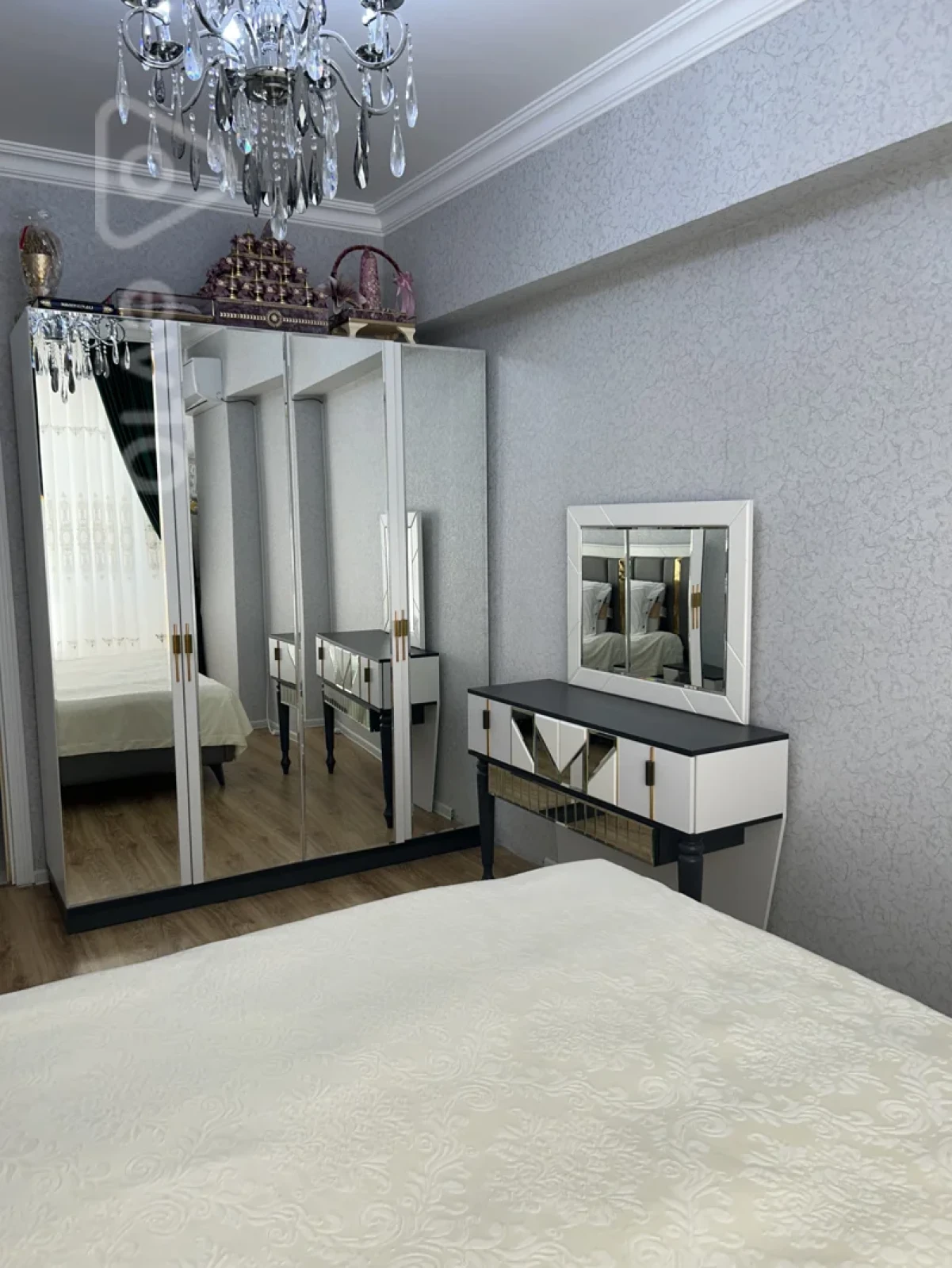 Satılır 2 otaqlı yeni tikili 78.5 m²