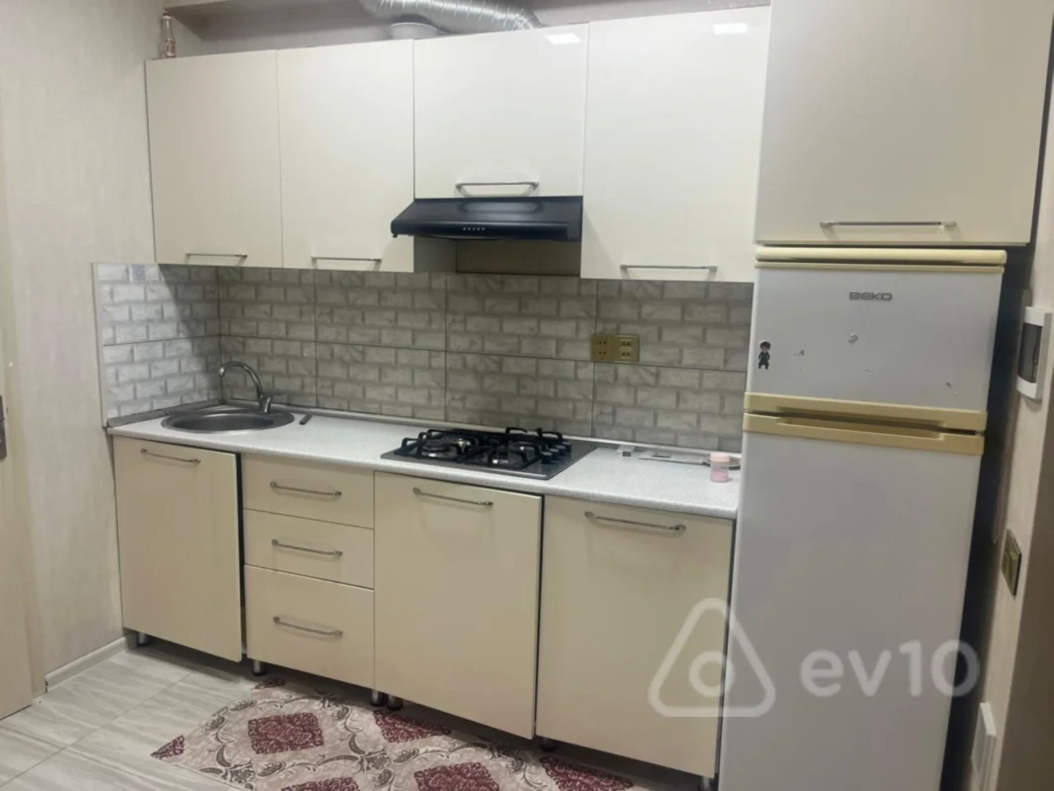 Kirayə verilir 2 otaqlı yeni tikili 63 m²