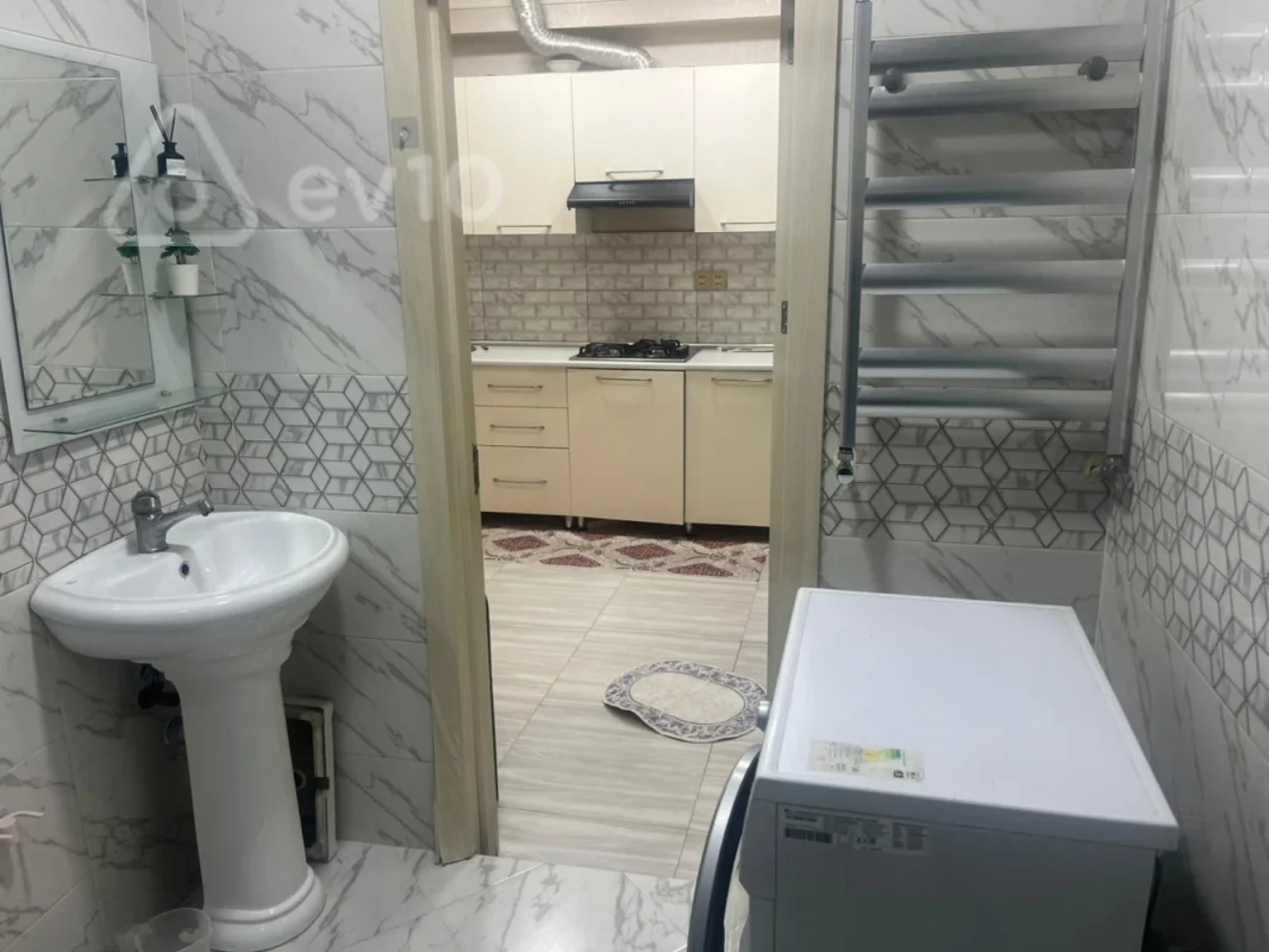 Kirayə verilir 2 otaqlı yeni tikili 63 m²