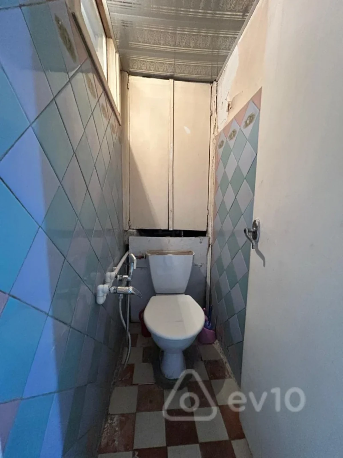 Satılır 3 otaqlı köhnə tikili 85 m²