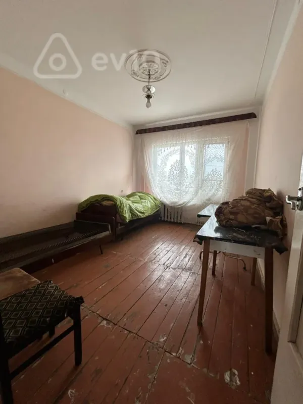 Satılır 3 otaqlı köhnə tikili 85 m²