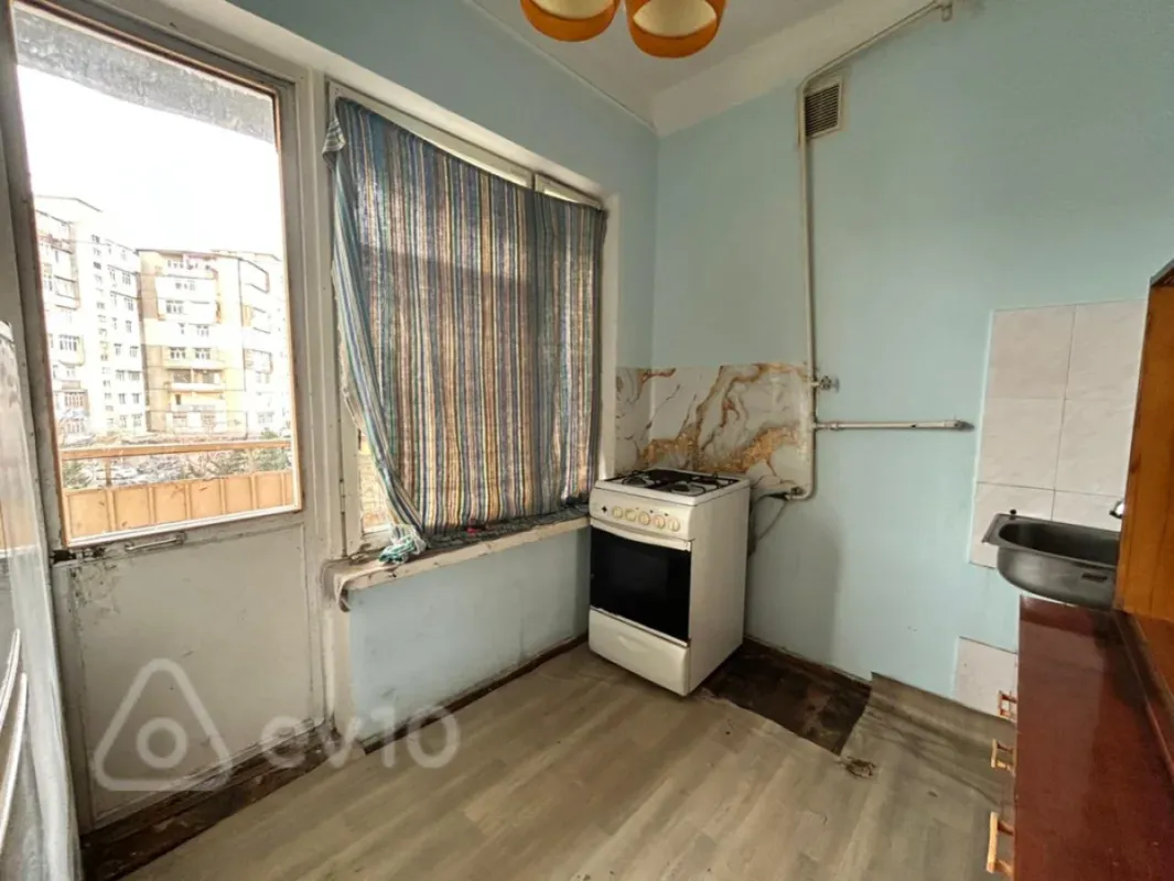 Satılır 3 otaqlı köhnə tikili 85 m²