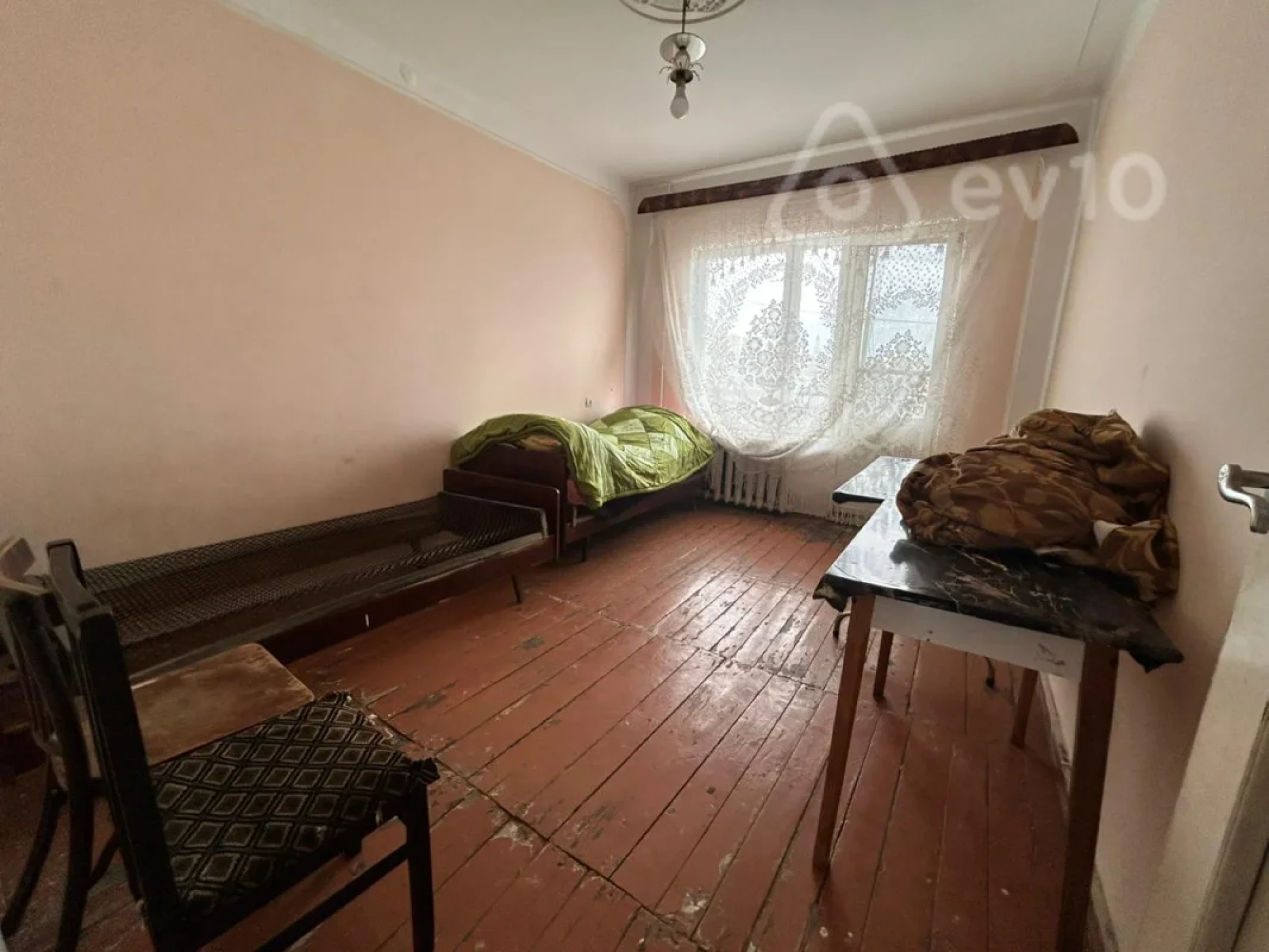 Satılır 3 otaqlı köhnə tikili 85 m²