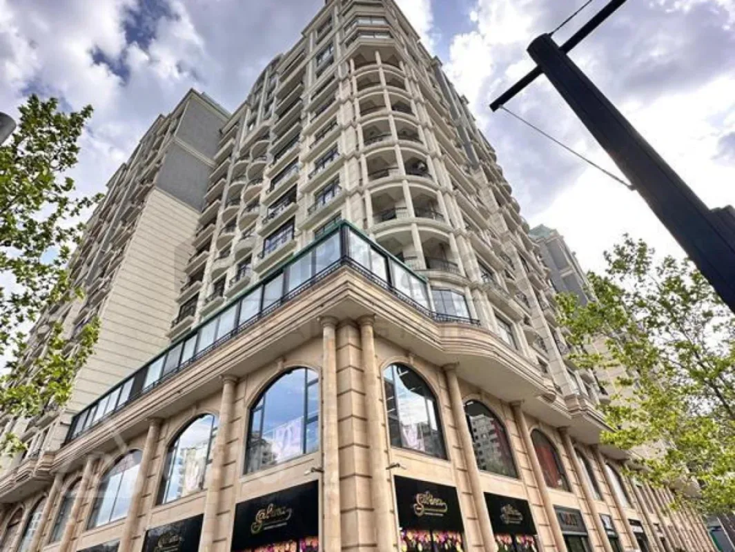 Kirayə verilir 2 otaqlı yeni tikili 80 m²