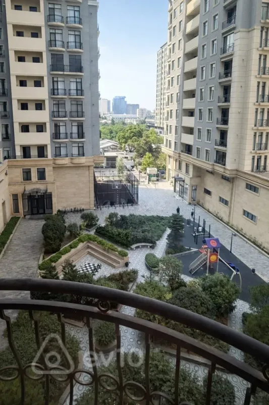 Kirayə verilir 2 otaqlı yeni tikili 80 m²