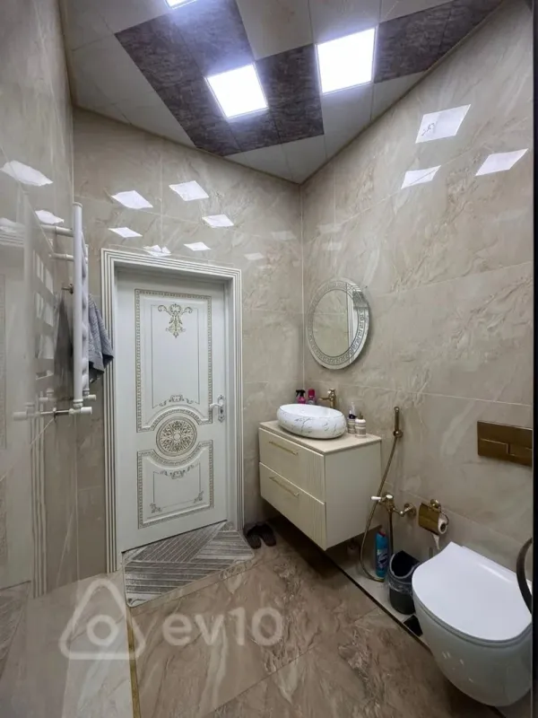 Satılır 7 otaqlı həyət evi 450 m²