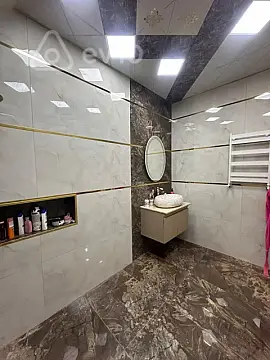Satılır 7 otaqlı həyət evi 450 m²