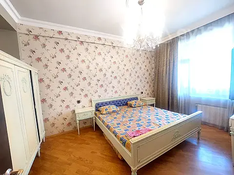 Satılır 2 otaqlı yeni tikili 60 m²