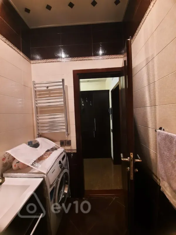 Satılır 2 otaqlı yeni tikili 60 m²