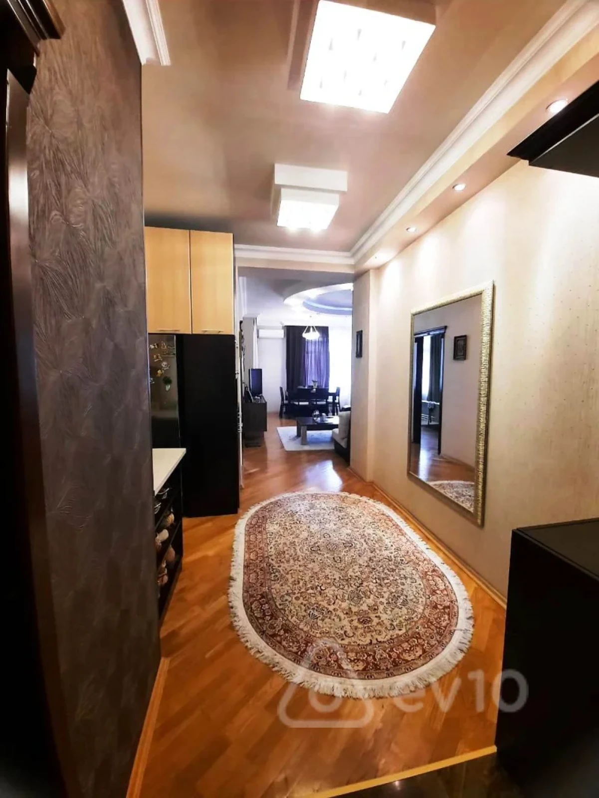 Satılır 2 otaqlı yeni tikili 60 m²