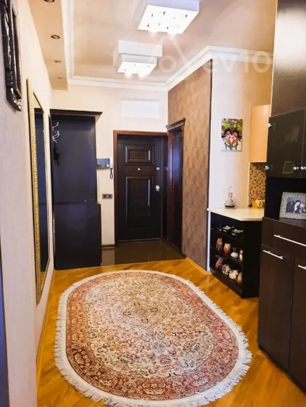 Satılır 2 otaqlı yeni tikili 60 m²