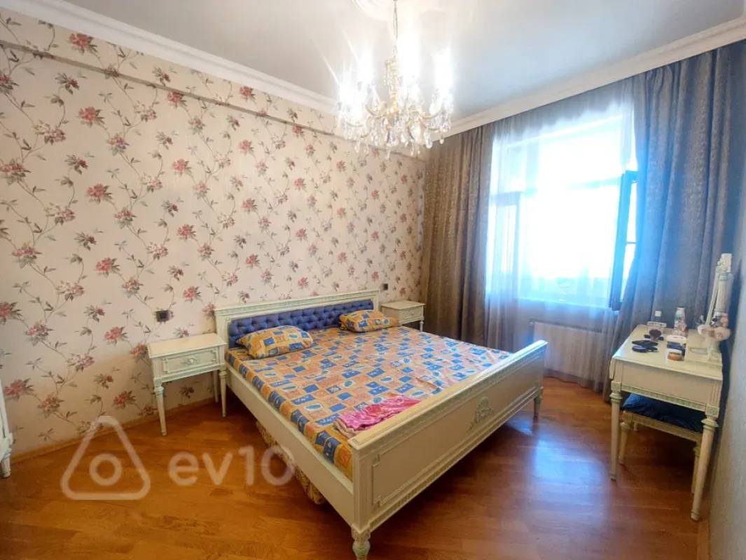 Satılır 2 otaqlı yeni tikili 60 m²