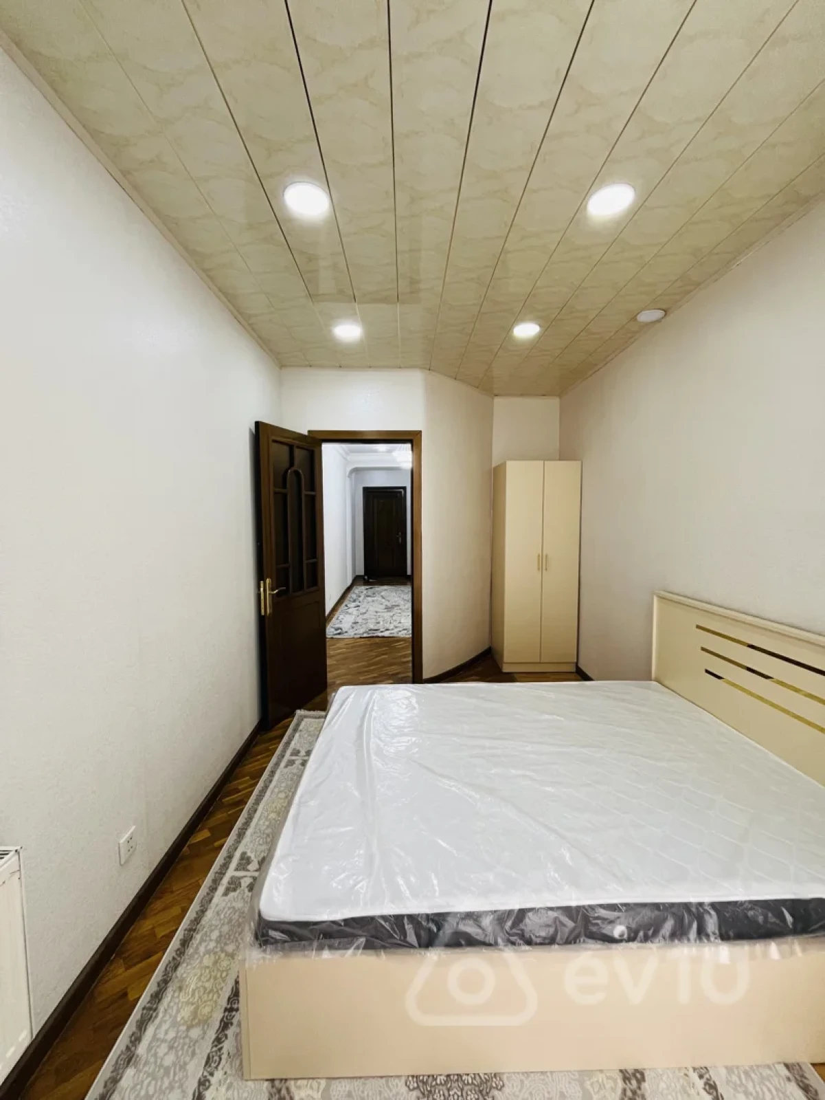Kirayə verilir 3 otaqlı yeni tikili 120 m²