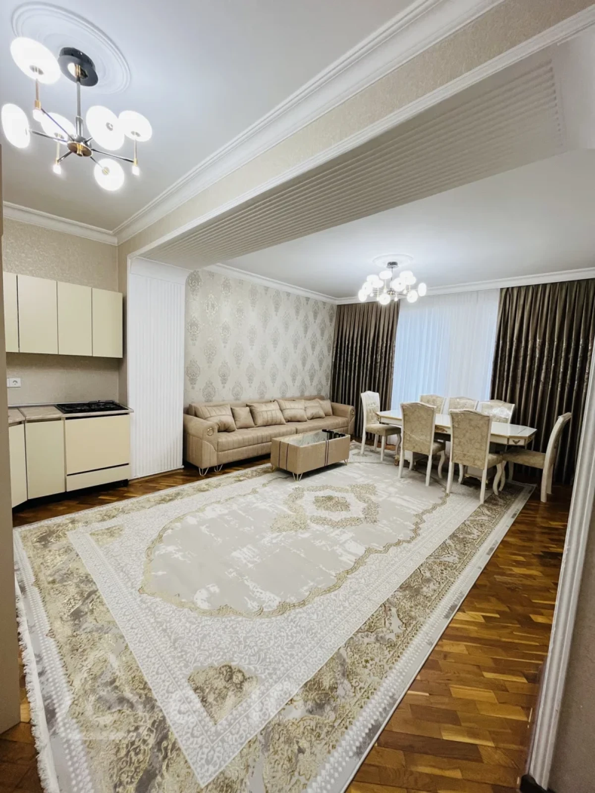 Kirayə verilir 3 otaqlı yeni tikili 120 m²