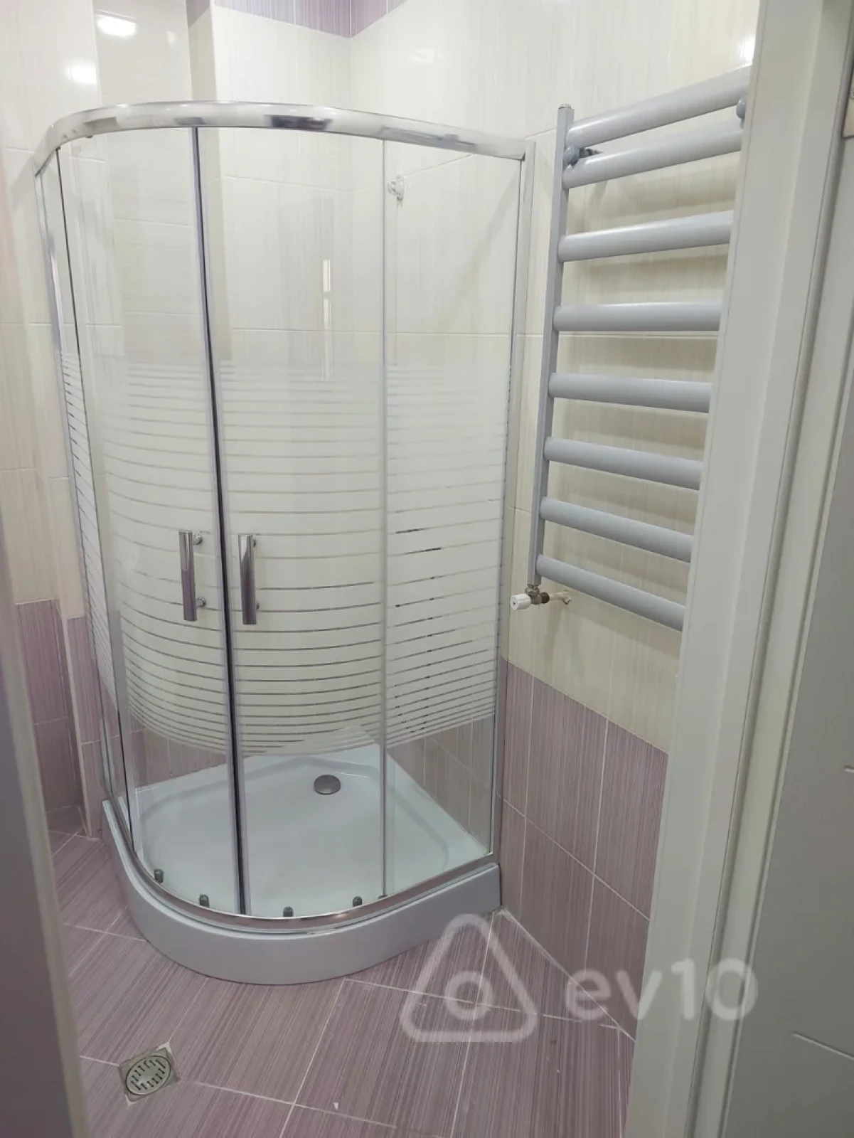 Kirayə verilir 3 otaqlı yeni tikili 100 m²