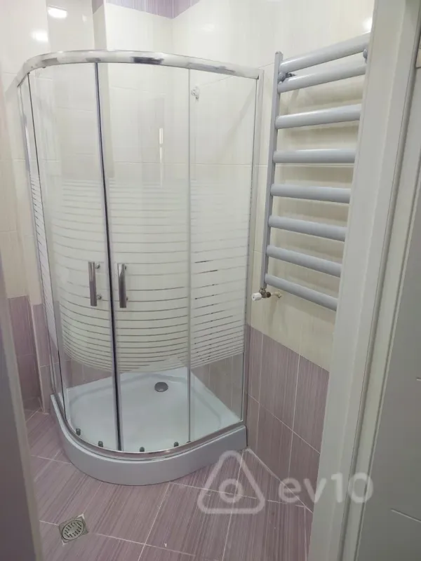 Kirayə verilir 3 otaqlı yeni tikili 100 m²