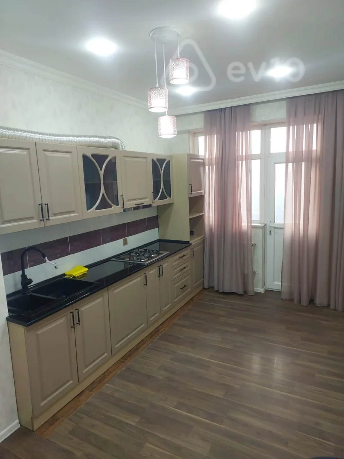 Kirayə verilir 3 otaqlı yeni tikili 100 m²