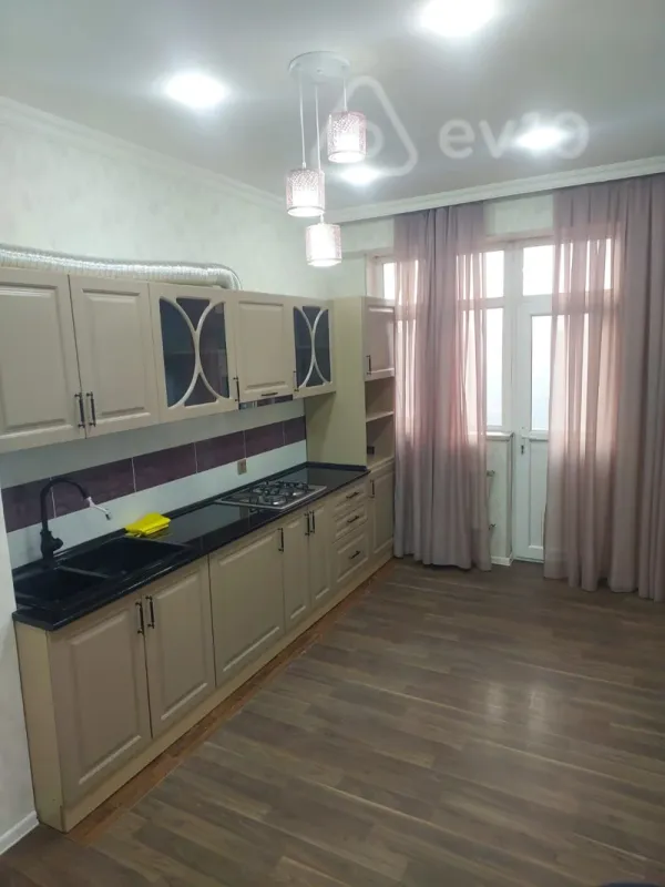 Kirayə verilir 3 otaqlı yeni tikili 100 m²