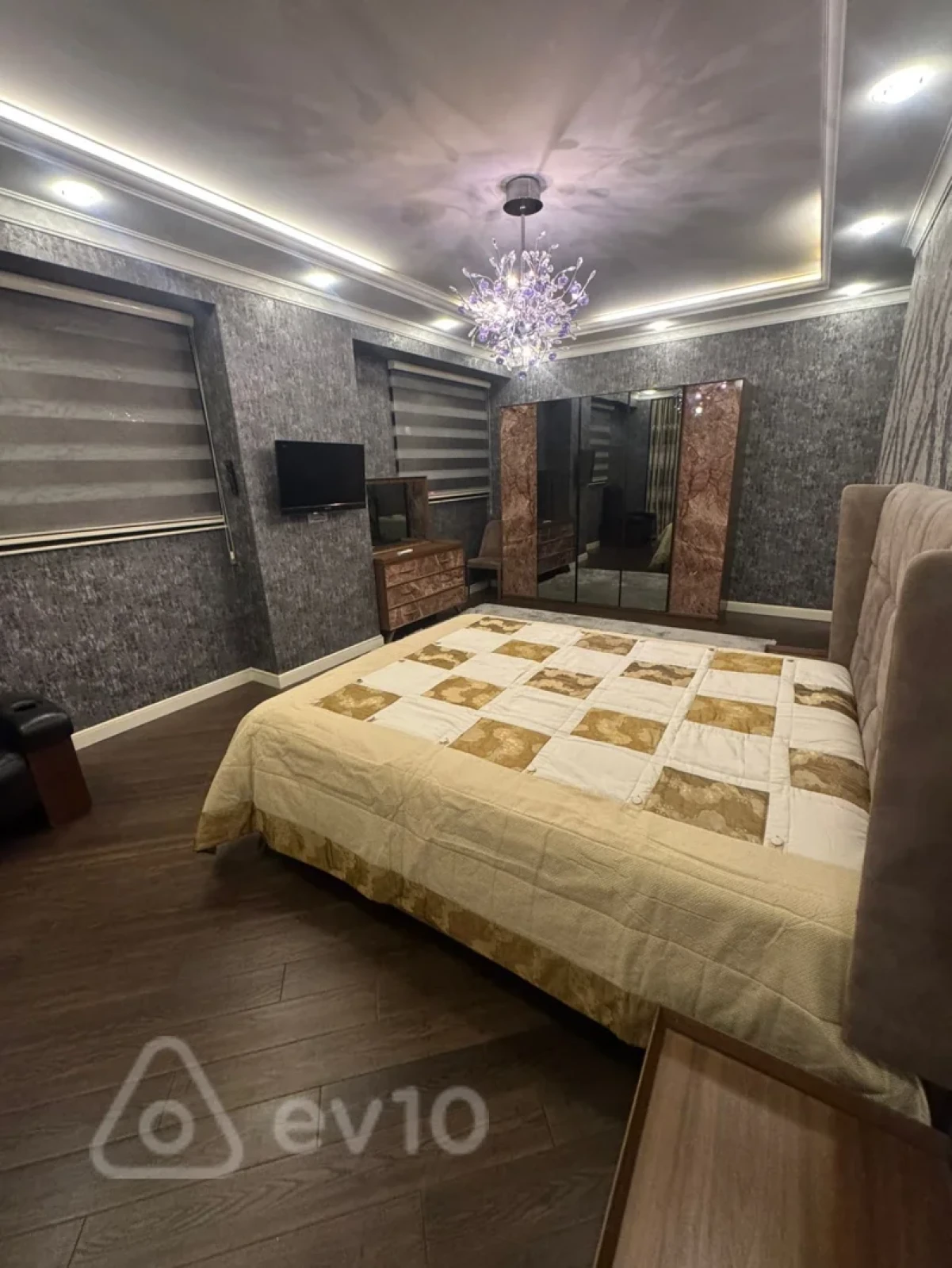 Kirayə verilir 3 otaqlı yeni tikili 150 m²