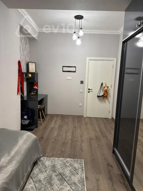 Satılır 3 otaqlı yeni tikili 107 m²