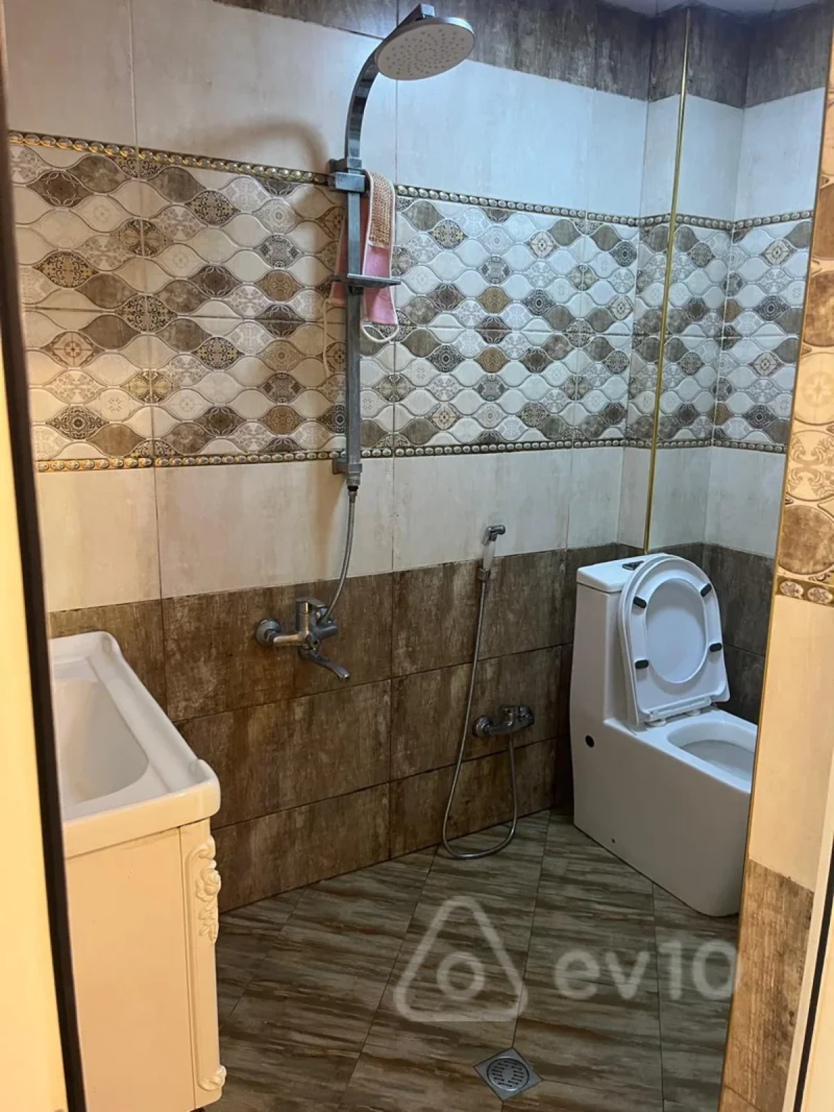 Kirayə verilir 2 otaqlı yeni tikili 70 m²