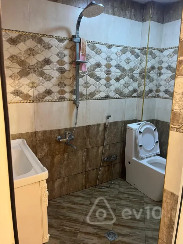 Kirayə verilir 2 otaqlı yeni tikili 70 m²