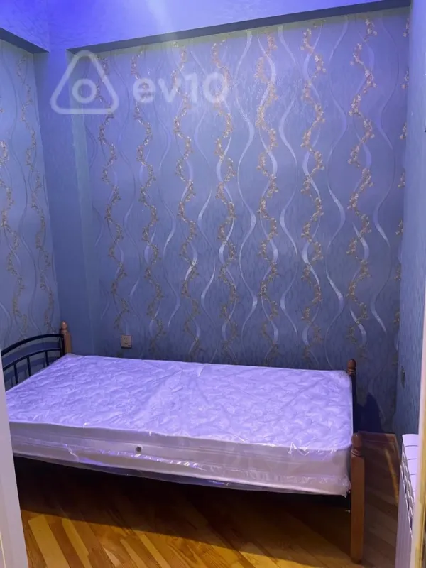 Kirayə verilir 2 otaqlı yeni tikili 70 m²