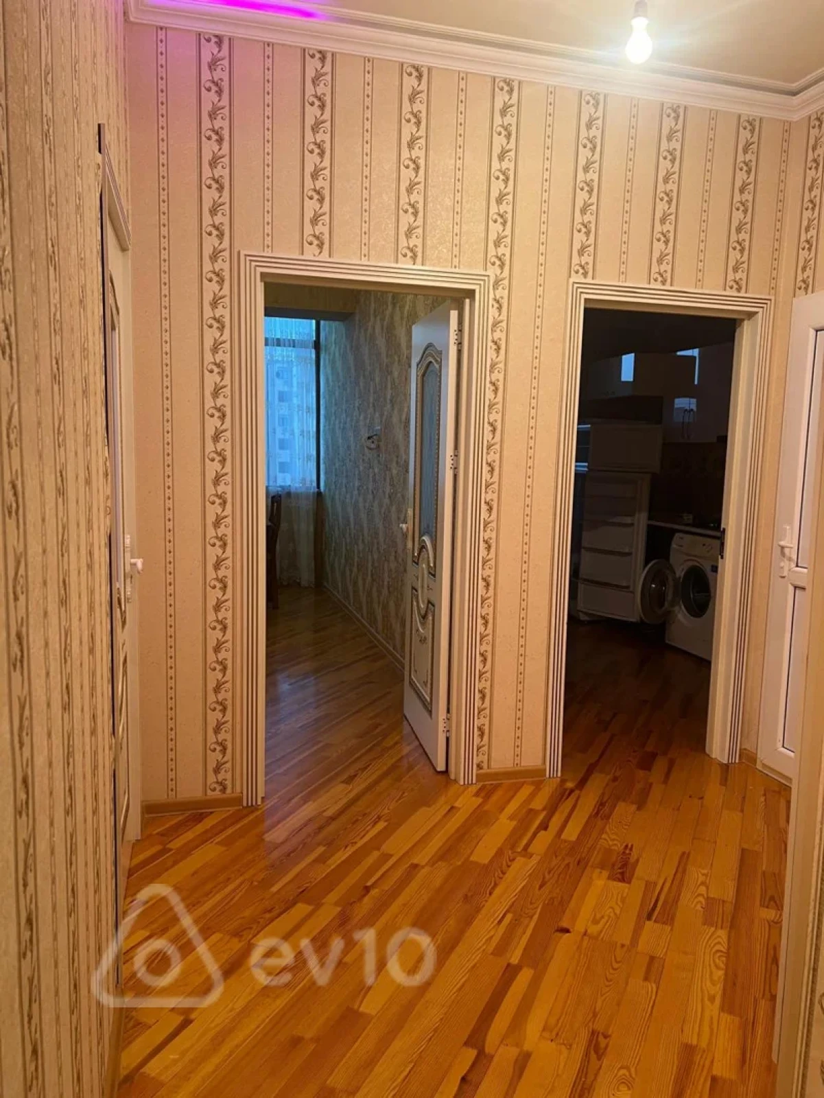 Kirayə verilir 2 otaqlı yeni tikili 70 m²