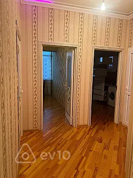 Kirayə verilir 2 otaqlı yeni tikili 70 m²